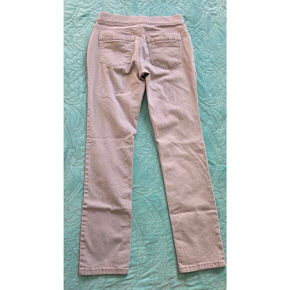 New Direction Weekend Light Grey Slim Leg Pull On Pants Woman's Size 2P - Picture 5 of 6